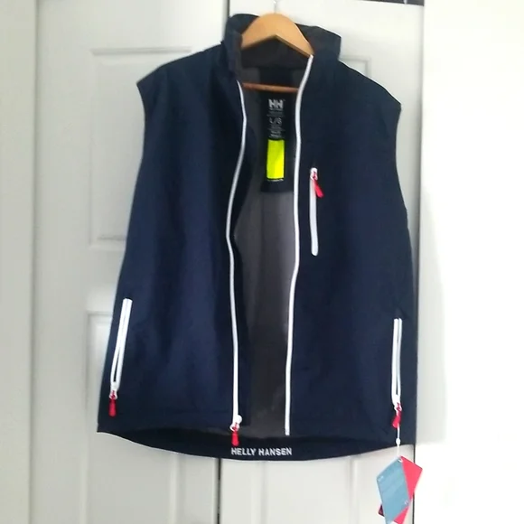 VEST - Picture 1 of 7